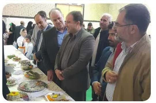 اولین جشنواره طبخ آبزیان شهرستان خنداب در شهر جاورسیان برگزار گردید.