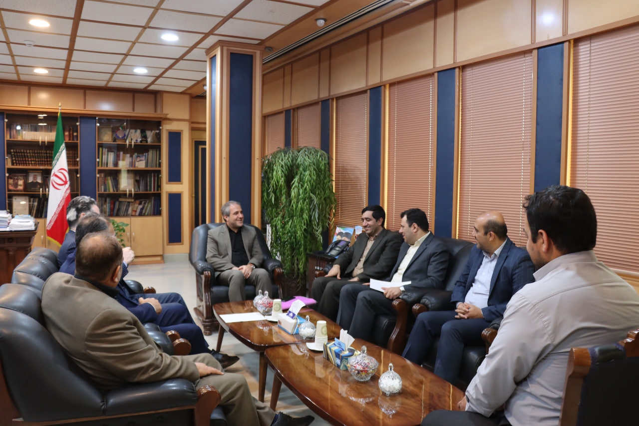 آیین تکریم و معارفه سرپرست راه و شهرسازی ساوه، غرق آباد و زرندیه در فرمانداری ساوه برگزار شد