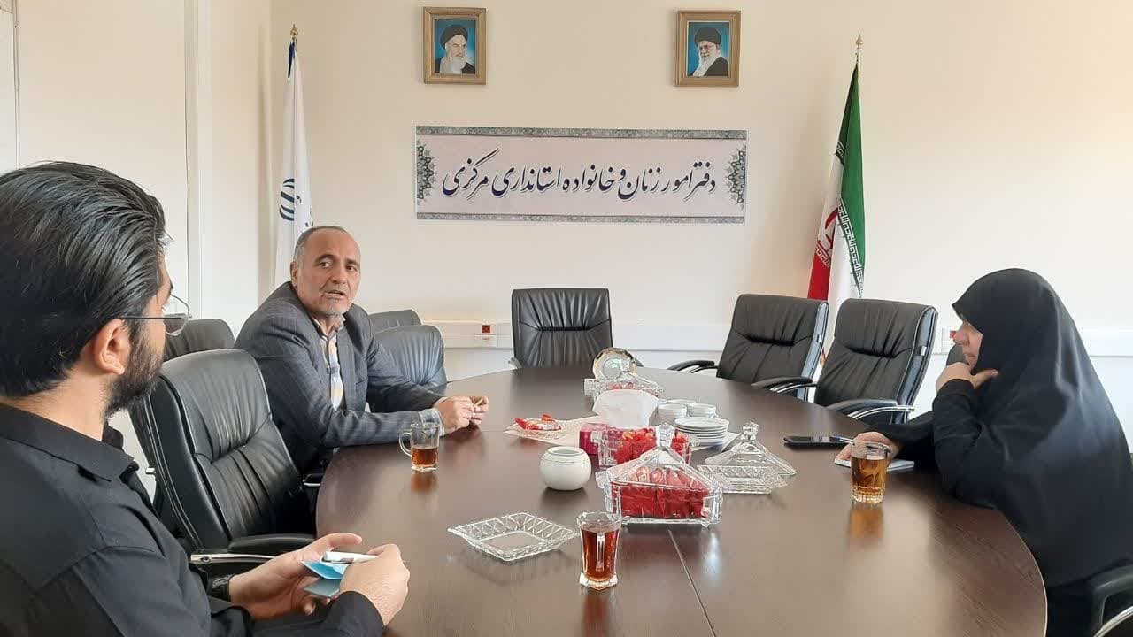 نشست هم اندیشی پیرامون آزاد سازی بانوان زندانی جرائم غیر عمد با حضور مفتح زاده مدیر کل امور زنان وخانواده و بیگی رئیس ستاد دیه استان در محل دفتر امور بانوان و خانواده برگزار گردید .
دوشنبه ۲۸ آبان ۱۴۰۳