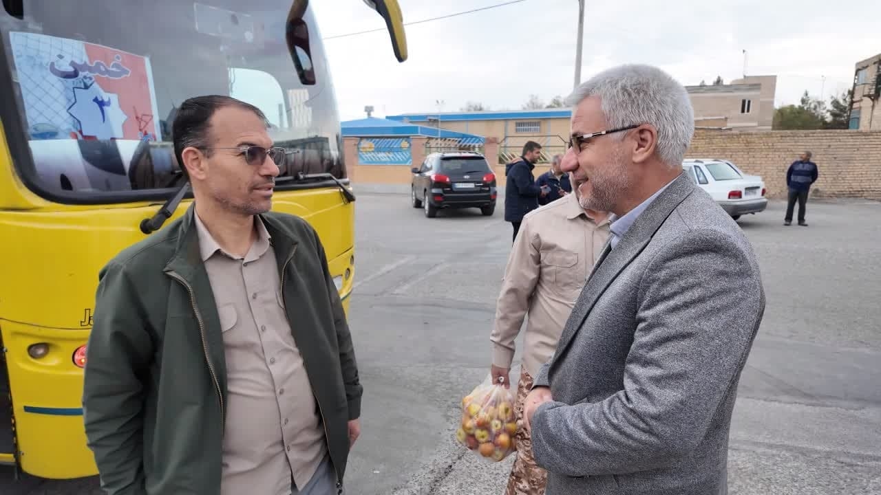 آئین بدرقه کاروان راهیان نور دانش آموزی شهر ستان خمین برگزار شد