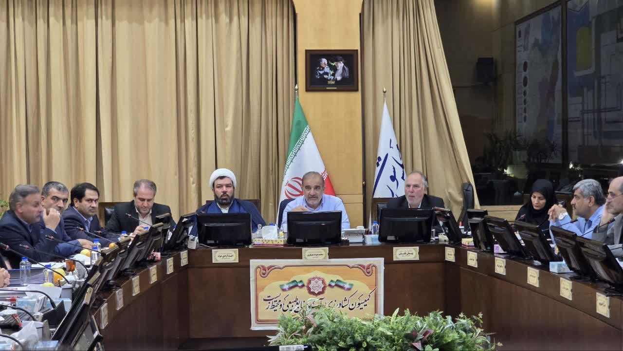 اهم مسایل حوزه کشاورزی و آب شهرستان‌های ساوه و زرندیه در محل کمیسیون کشاورزی، آب، منابع طبیعی و محیط زیست مجلس شورای اسلامی مورد بررسی قرار گرفته و اتخاذ تصمیم شد.