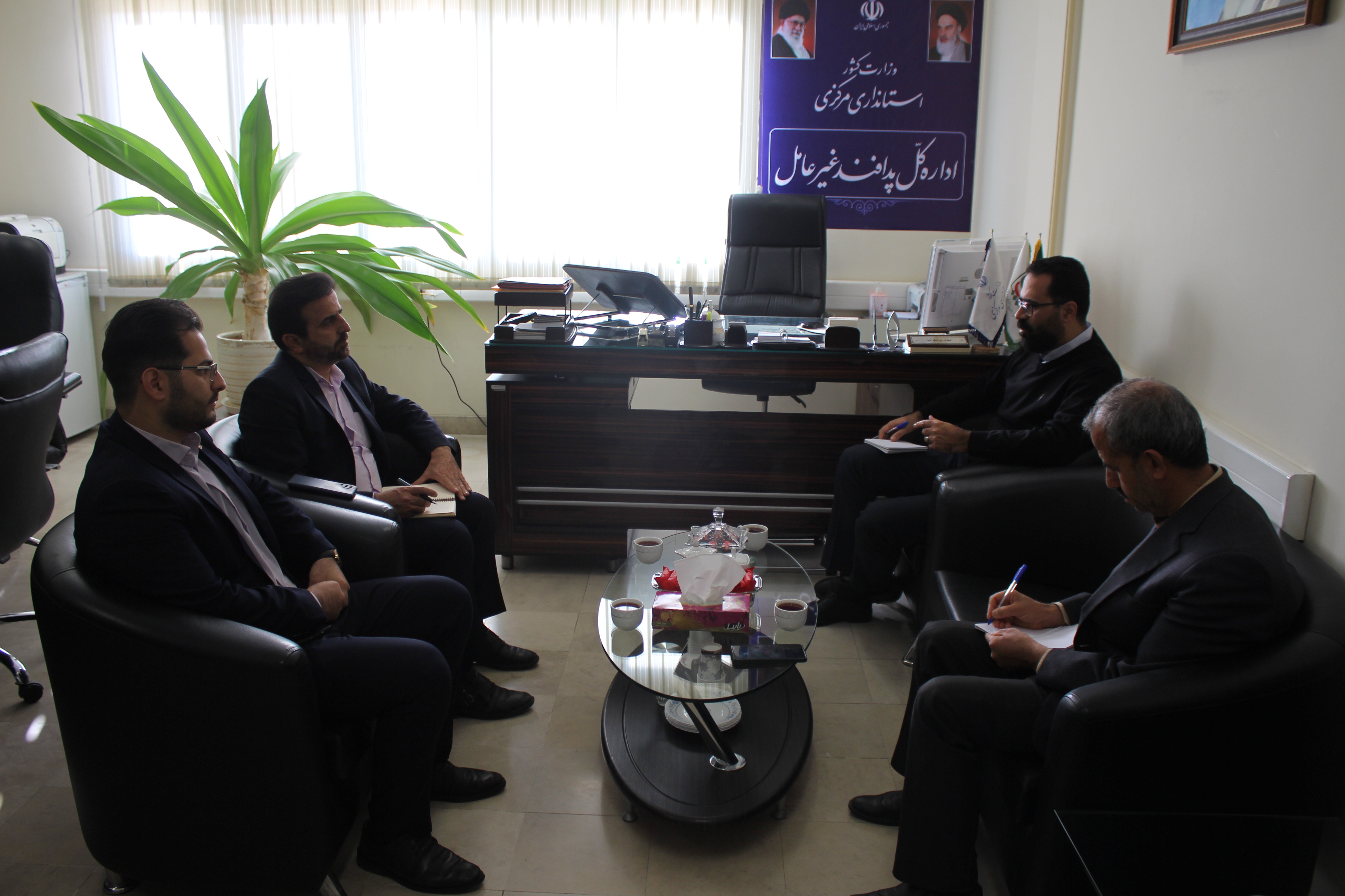 نشست و دیدار پزشگ نیا مدیرکل محترم پدافند غیرعامل با جناب سرهنگ امینی معاون محترم سلامت و دفاع زیستی سپاه روح ا...