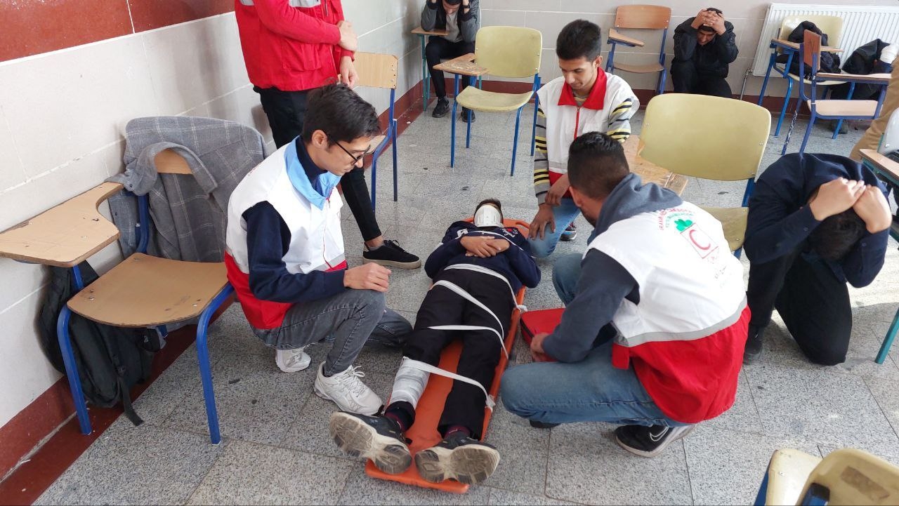 مانور زلزله و ایمنی در مدارس شهرستان محلات برگزار شد