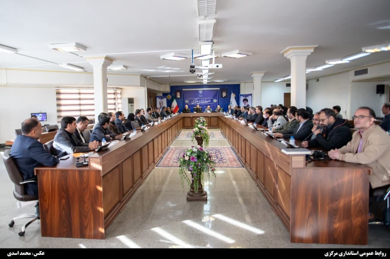 معارفه ۴ مدیر جدید در استانداری‌ مرکزی/ تکریم مدیران پیشین