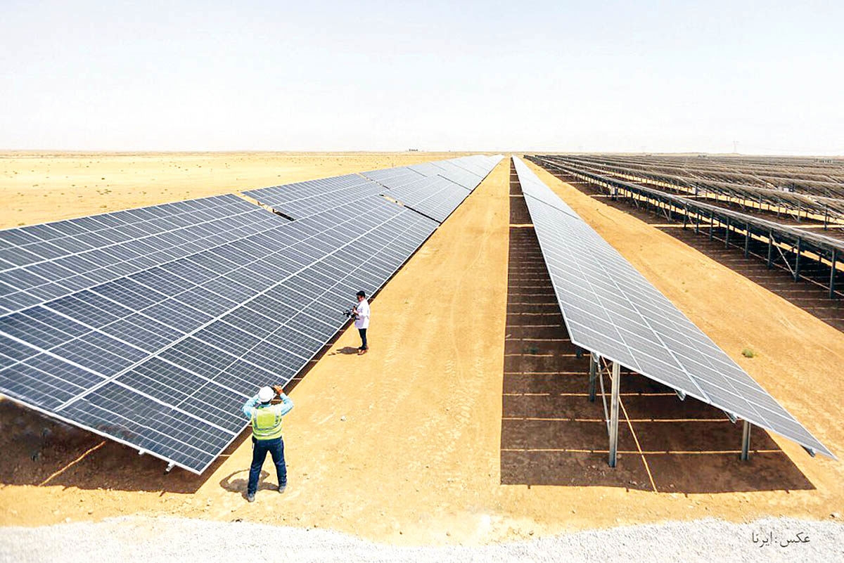 بازدید  از فرایند ساخت نیروگاه خورشیدی ۱۲۰ مگاواتی