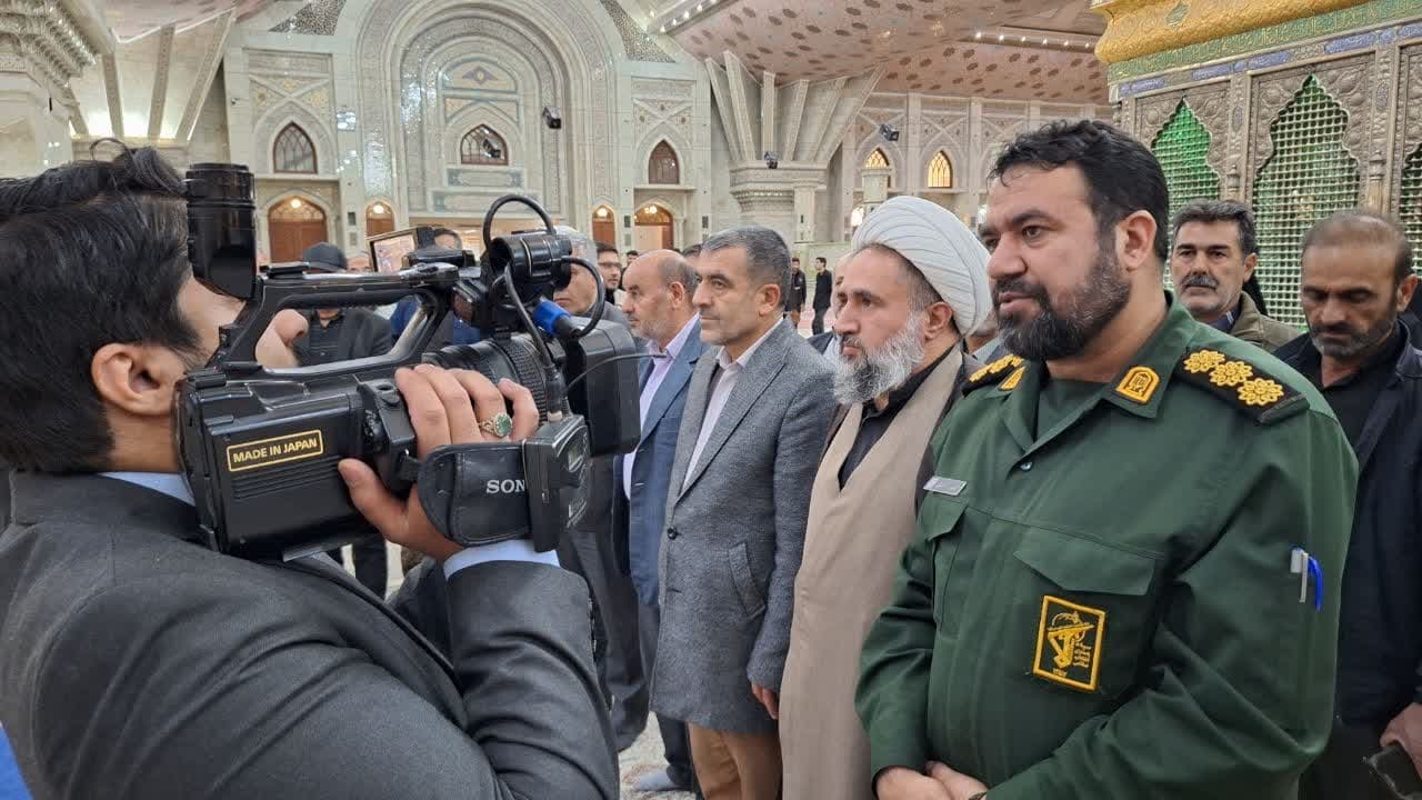 تجدید میثاق  با آرمان های امام خمینی(ره) و شهدا در مرقد مطهر امام راحل