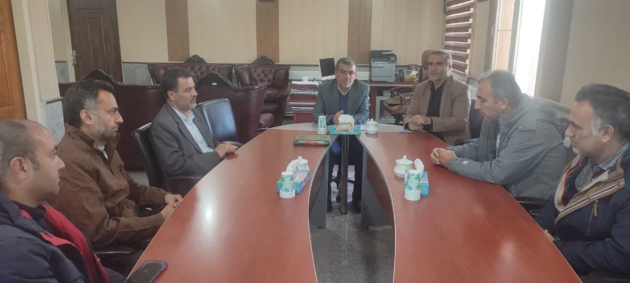 جلسه بررسی جاده حکیم آباد