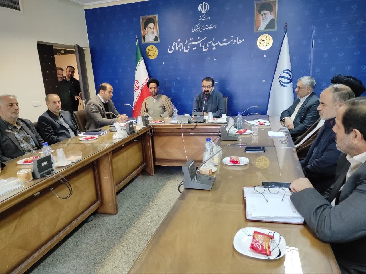 جلسه هماهنگی برگزاری هفته فرهنگی "برآستان آفتاب " در شهرستان خمین برگزار شد