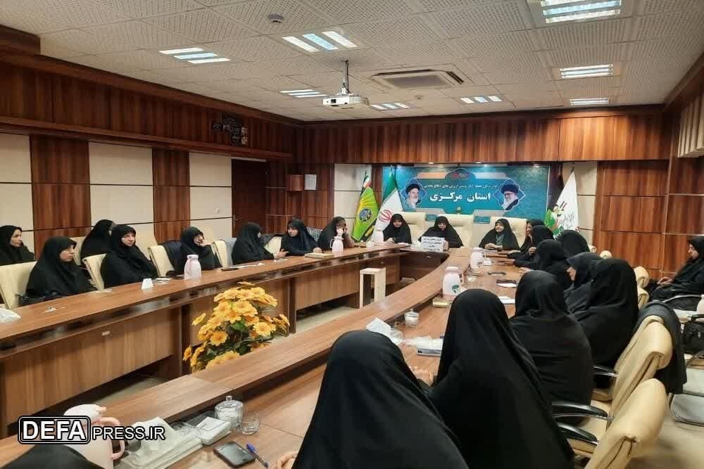 جلسه شورای هماهنگی  زنان در دفاع  مقدس  به ریاست مفتح زاده  مدیر کل  امور زنان و خانواده استانداری  در محل  اداره  کل  حفظ  آثار تشکیل  گردید  .