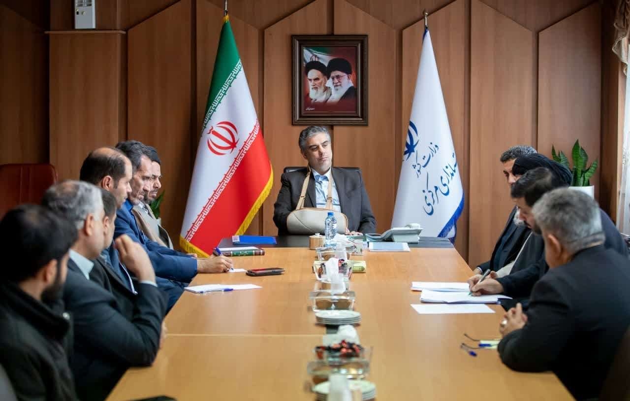 سومین جلسه استانی برگزاری هفته فرهنگی "بر آستان آفتاب" شهرستان خمین برگزار شد