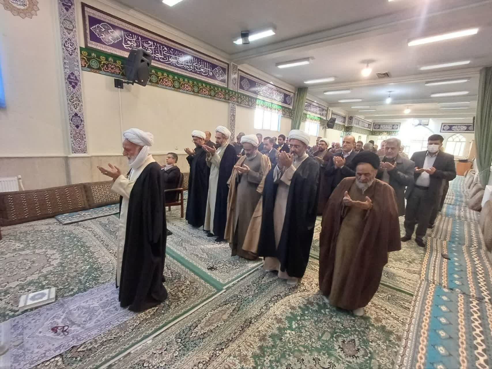 مراسم سخنرانی نماینده ولی فقیه در استان مرکزی با مسئولين استان