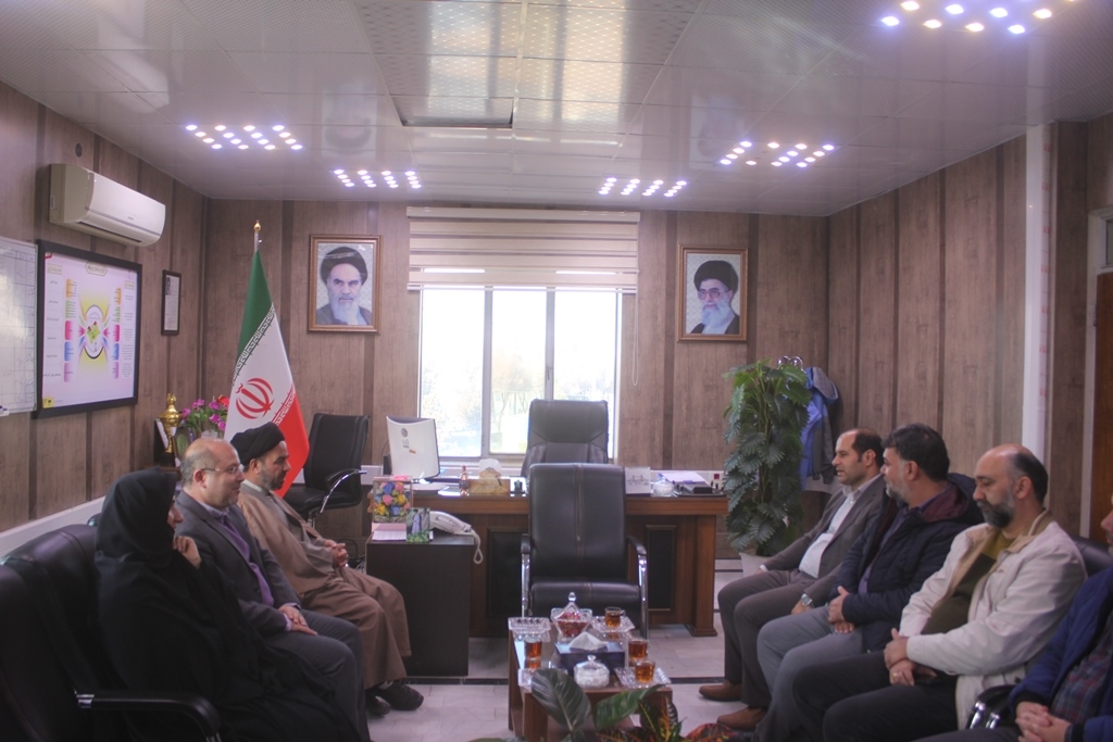 مدیر کتابخانه های عمومی استان با سرپرست فرمانداری خمین دیدار کرد