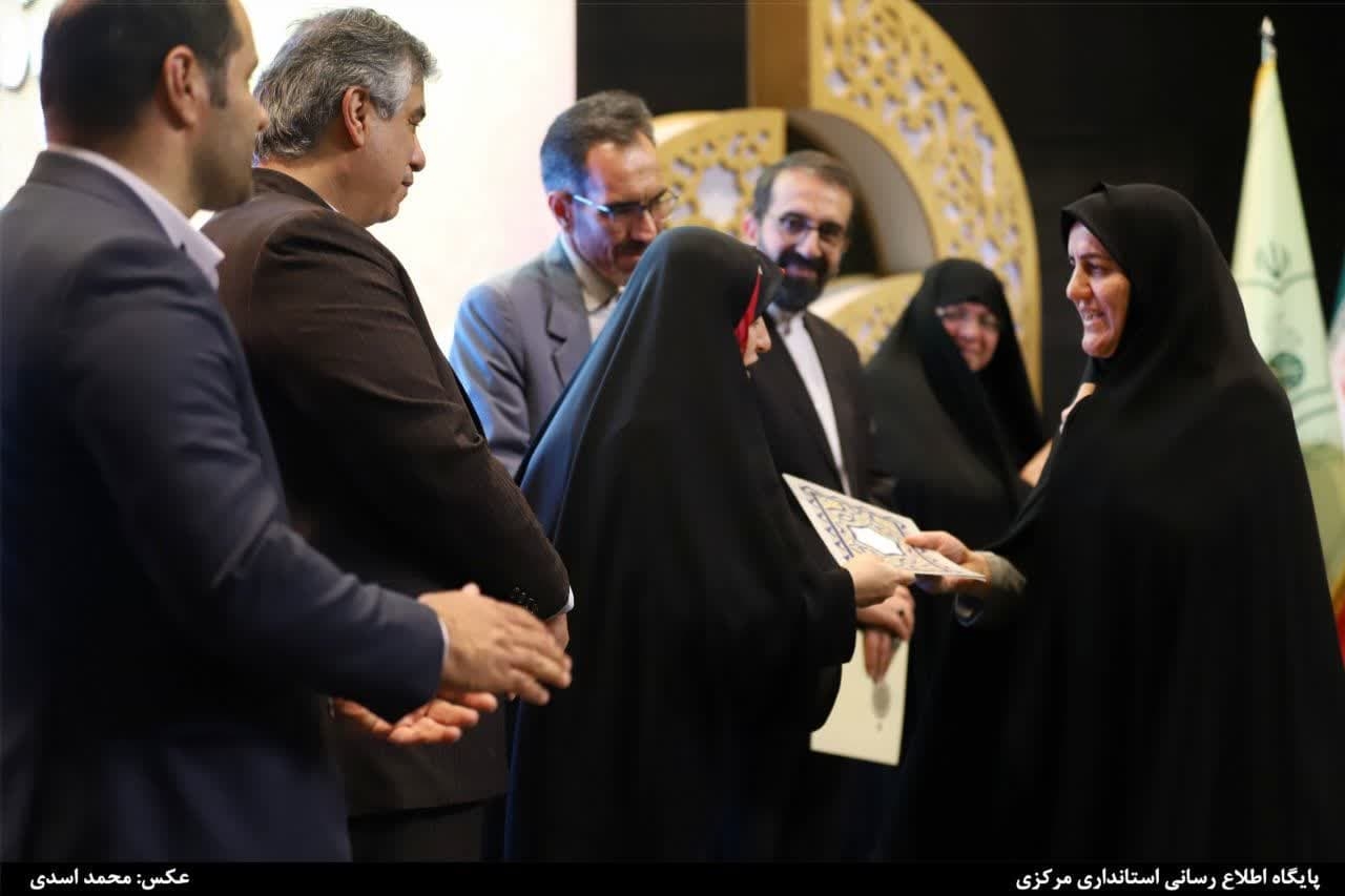 اولین بخشدار زن استان مرکزی در دولت چهاردم منصوب شد