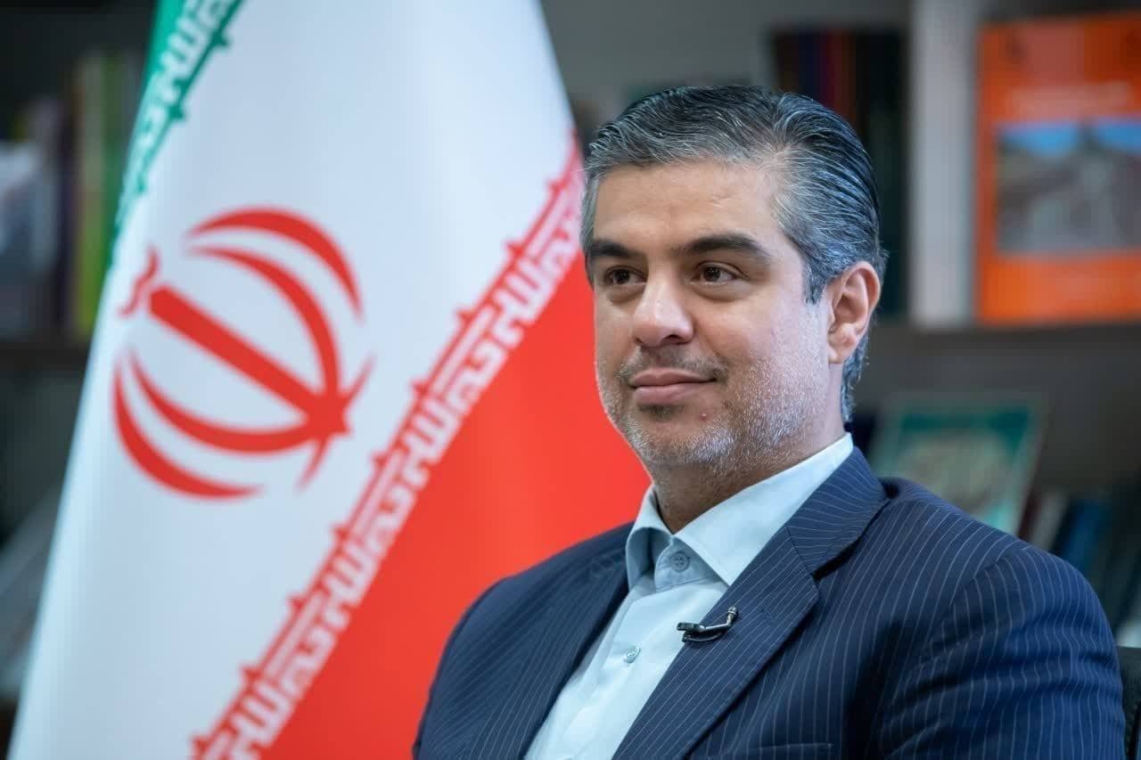 استاندار مرکزی میلاد حضرت مسیح (ع) وسال نو میلادی را تبریک گفت