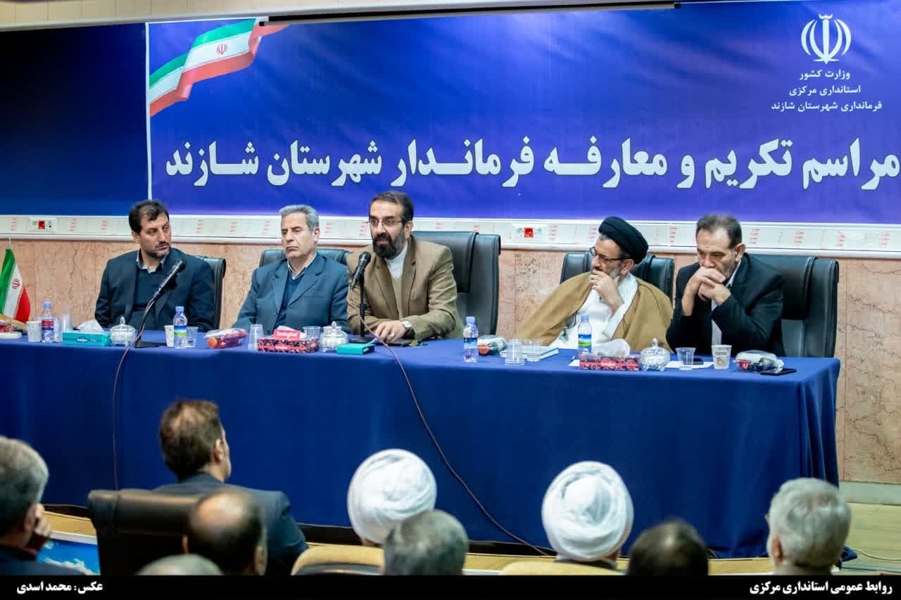 مسئولین با هر گرایش‌ سیاسی باید فقط در خدمت مردم باشند