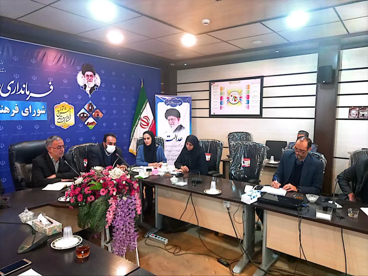 جلسه مشترک کارگروه اجتماعی،فرهنگی،سلامت،  زنان وخانواده وشورای اجتماعی
روز یکشنبه مورخ ۱۴۰۳/۰۱/۰۹
به ریاست ابوالفضل قاسمی فرماندار واعضاجلسه کارگروه برگزارگردید
🔶اهم مصوبات جلسه
🔷بررسی مباحث مرتبط با شورای سالمندان
🔷بررسی مباحث ستاد ساماندهي امورجوانان
بررسی قانون اجرای حمایت از جمعیت وجوانی
🔷بررسی ودلایل اقدام به خودکشی ودیگر مسائل بحث وتبادل ونظر شد