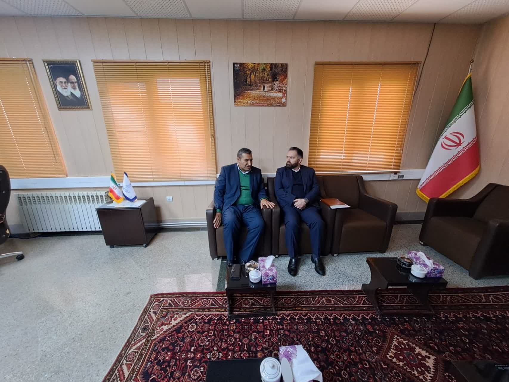 دیدار نوراللهی مدیر کل تعزیرات حکومتی استان با مددی فرماندار کمیجان