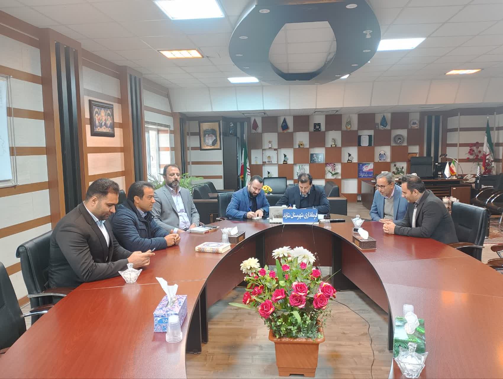 دیدار و نشست چند تن از مدیران دستگاه های اجرایی با سرپرست فرمانداری شهرستان شازند