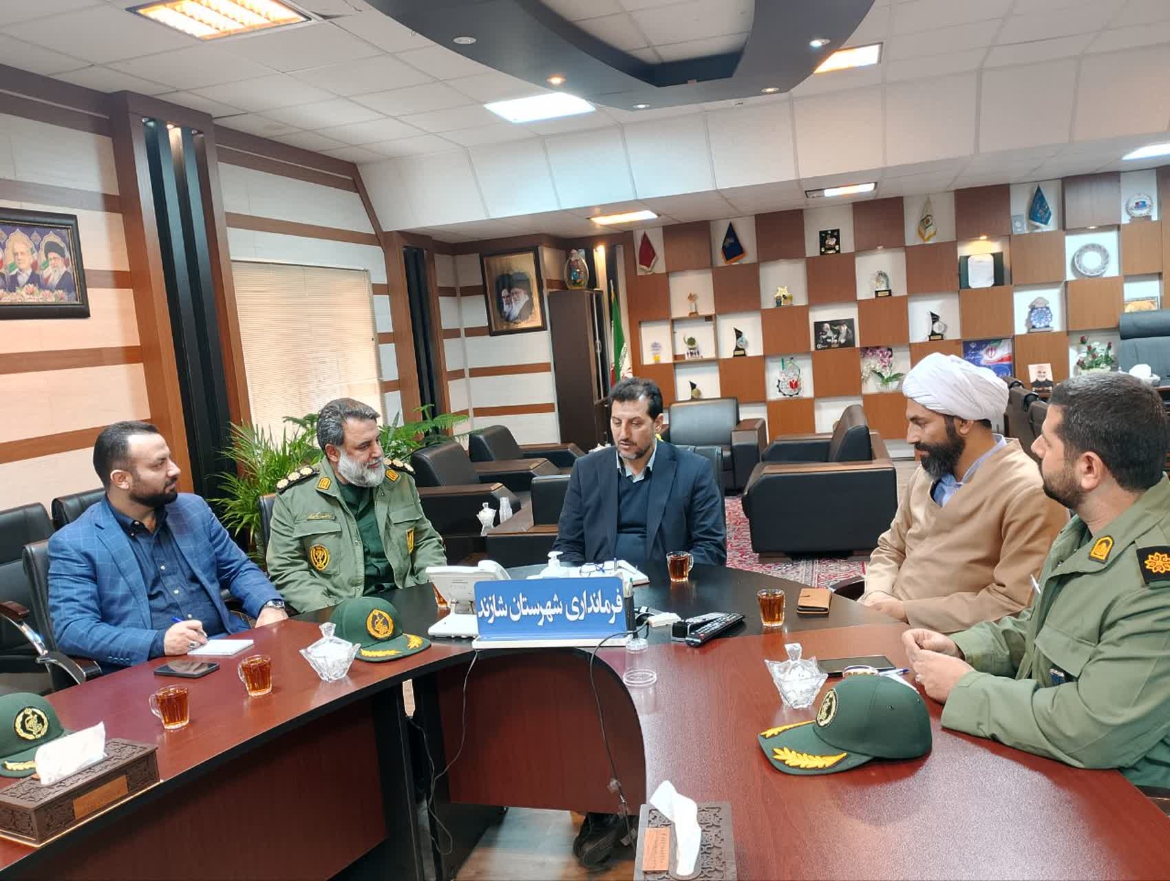 دیدار و نشست فرمانده ناحیه مقاومت بسیج با سرپرست فرمانداری شهرستان شازند