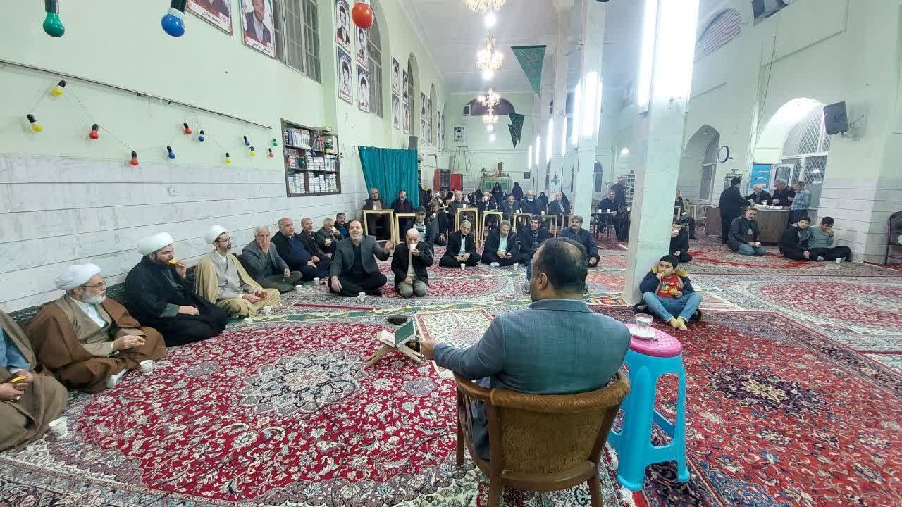 حضور امام جمعه و فرماندار شهرستان محلات در مسجد امامزادگان فضل و یحیی(ع) محلات