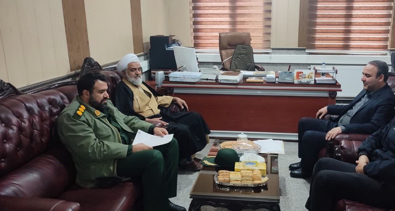 دیدار امام جمعه با فرماندار