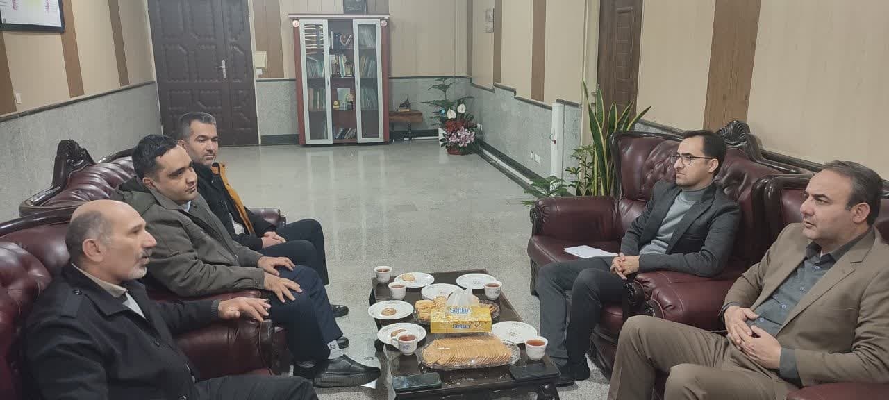 دیدار رئیس اداره آب و فاضلاب با فرماندار