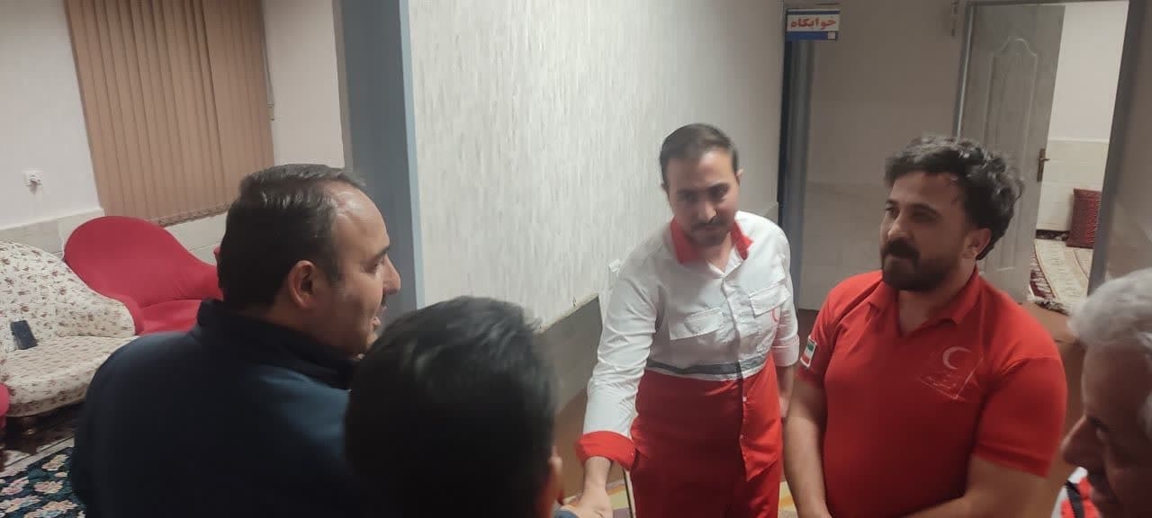 بازدید فرماندار از پایگاه هلال احمر اتوبان تهران ساوه