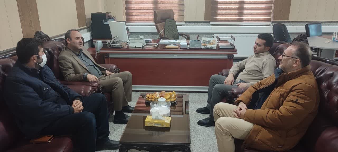 دیدار رئیس اداره منابع طبیعی و آبخیز داری با فرماندار