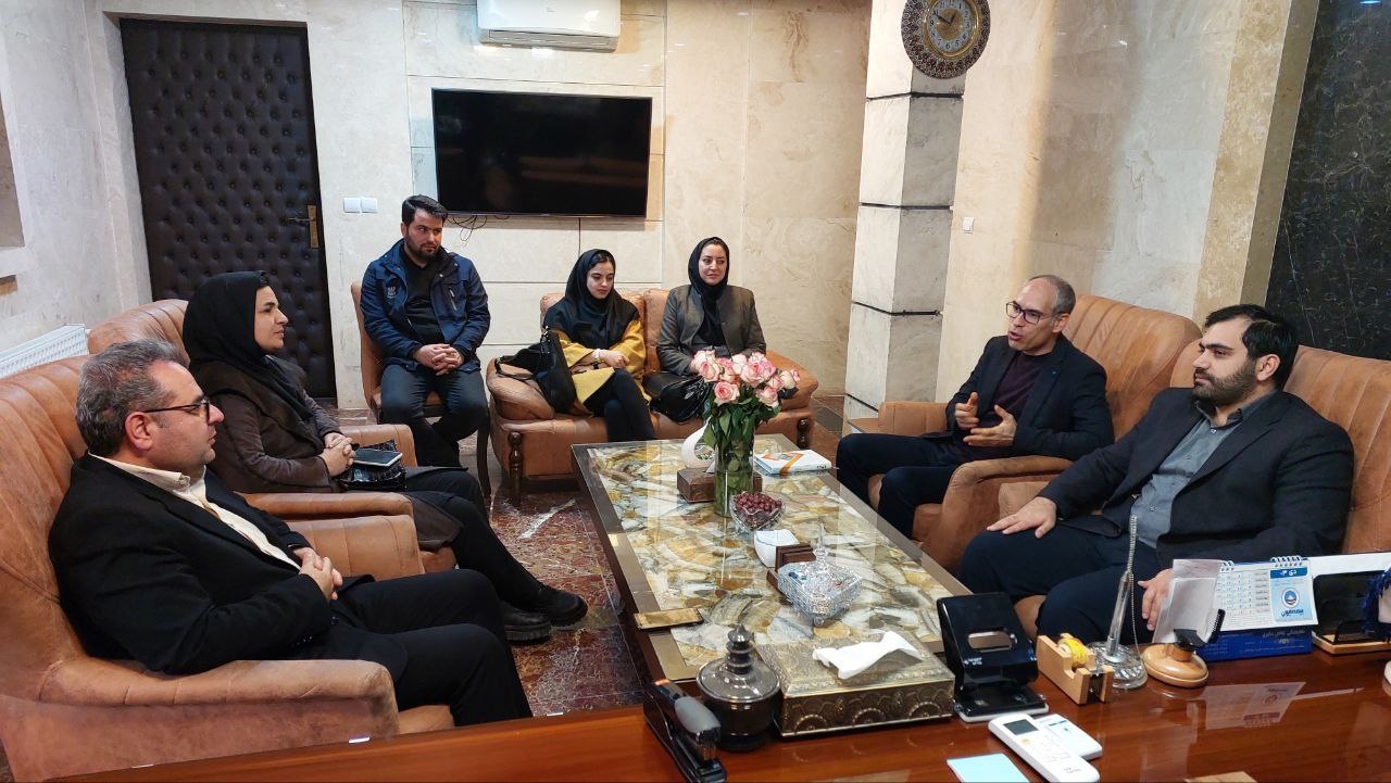 دیدار سرپرست شبکه بهداشت و درمان و رئیس مرکز بهداشت شهرستان با سرپرست فرمانداری شهرستان محلات