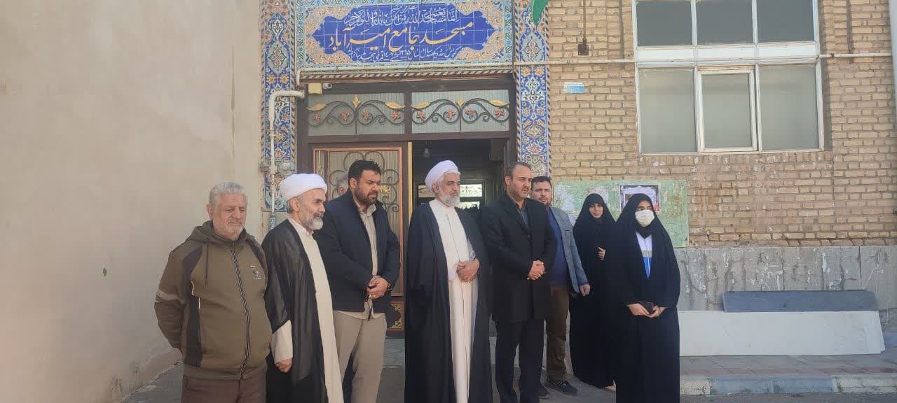 مراسم آغاز اعــتکاف در شهرســتان زرندیه