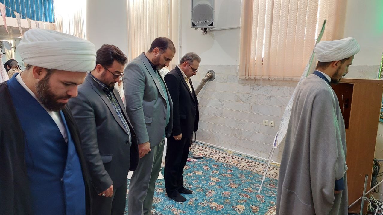 حضور در جمع معتکفین محلاتی