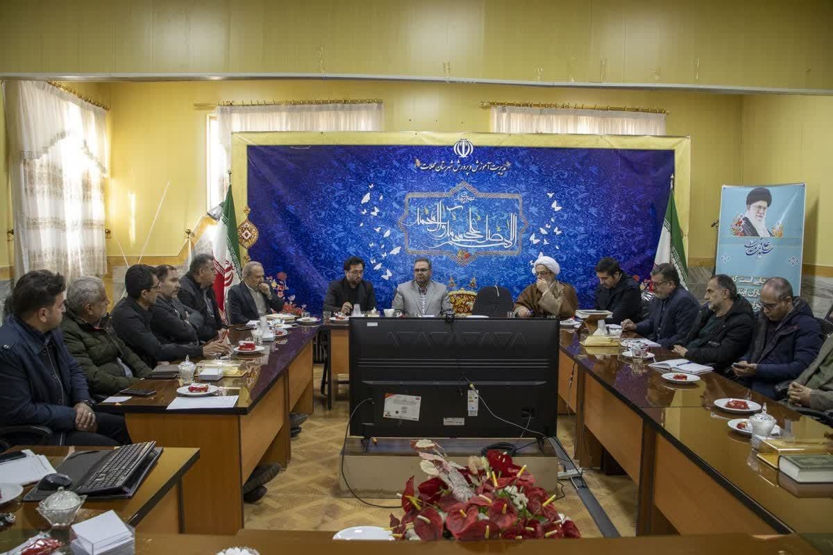 سرپرست فرمانداری شهرستان محلات: سنگ بنای توسعه جوامع بشری آموزش و پرورش است و اولویت جامعه تربیت نیروی انسانی است