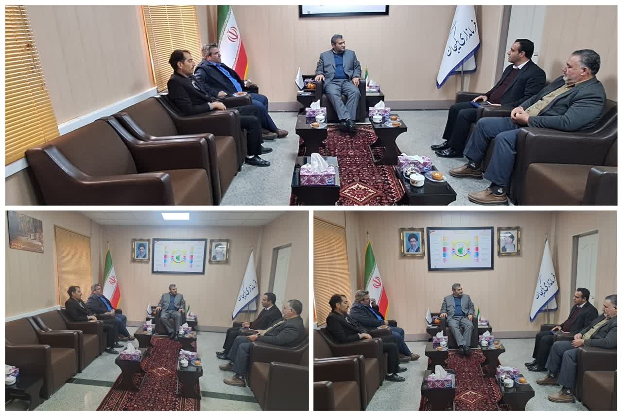 دیدار رئیس و اعضای اتاق اصناف کشاورزی شهرستان و نمایندگان تشکلهای بخش کشاورزی با سرپرست فرمانداری شهرستان