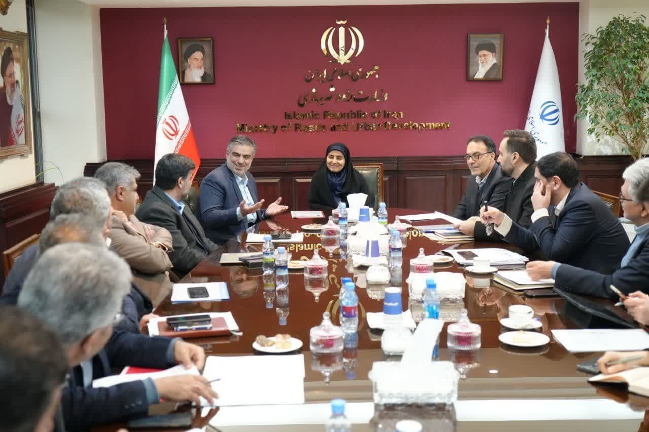 اجرای طرح نهضت ملی مسکن و مسائل حوزه راه و شهرسازی بررسی شد