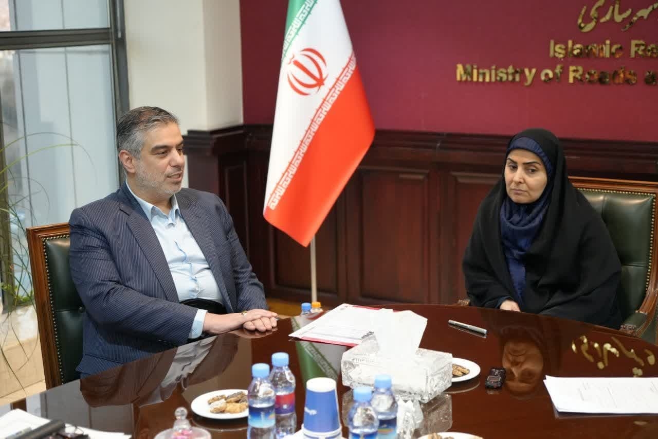 پیشنهادات استاندار مرکزی جهت تسریع در روند اجرای پروژه‌های مسکن ملی/ دستور مساعد وزیر راه برای حل مشکلات و رفع موانع