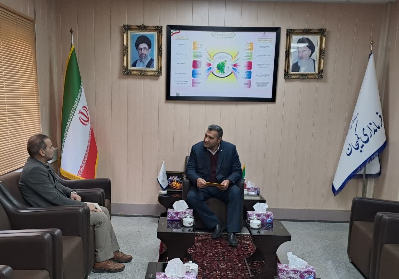 نشست دکتر مددی سرپرست فرمانداری به اتفاق اسدی رئیس اداره پست شهرستان