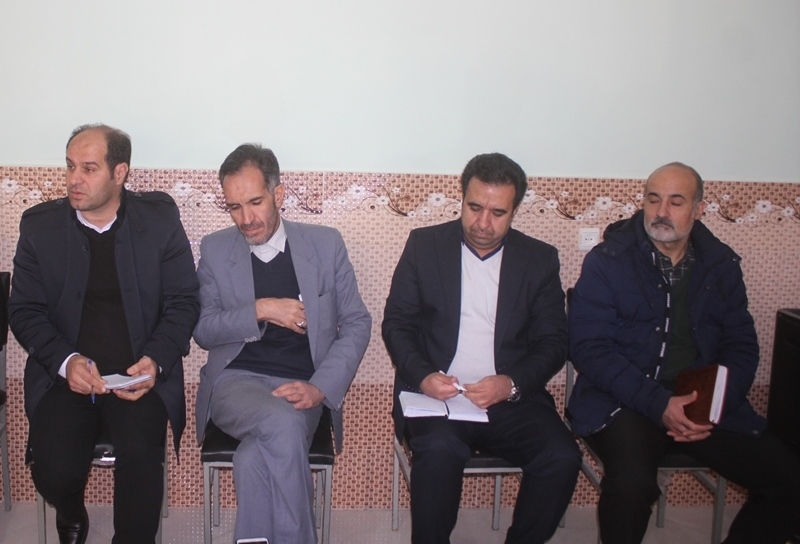 نشست بررسی مسائل و مشکلات روستای خوراوند شهرستان خمین برگزار شد