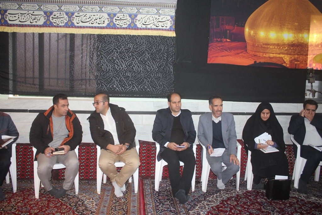 نشست بررسی مسائل و مشکلات روستای جوباده شهرستان خمین برگزار شد