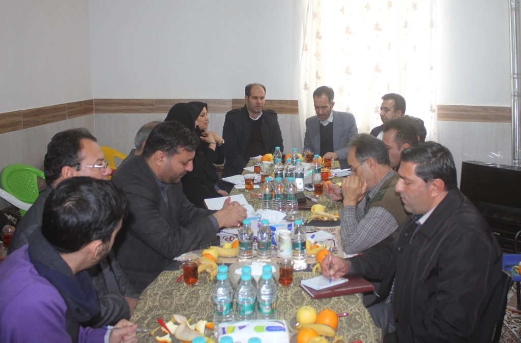 نشست بررسی مسائل و مشکلات روستای سرکوبه شهرستان خمین برگزار شد