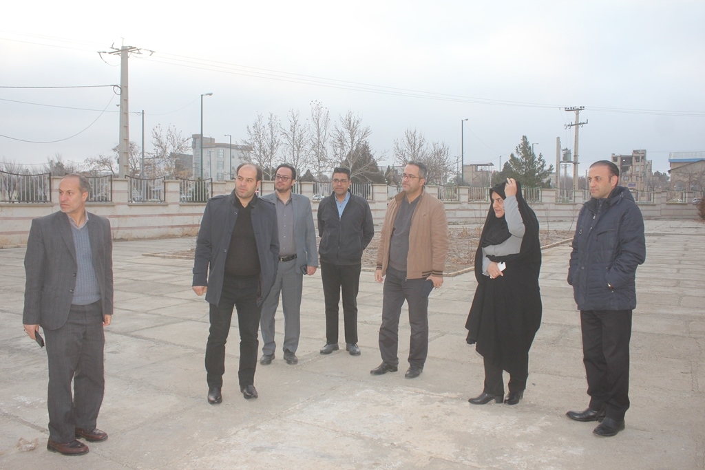 سرپرست فرمانداری شهرستان از بخشداری مرکزی خمین بازدید کرد