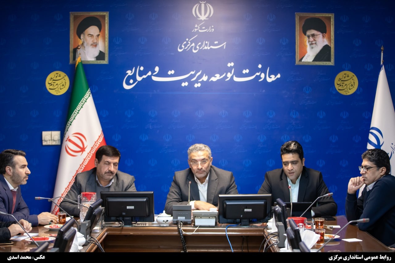 جلسه مشترک راهبری تحول اداری اداره کل نوسازی توسعه تجهیز مدارس استان به ریاست سرپرست معاونت توسعه مدیریت و منابع استانداری