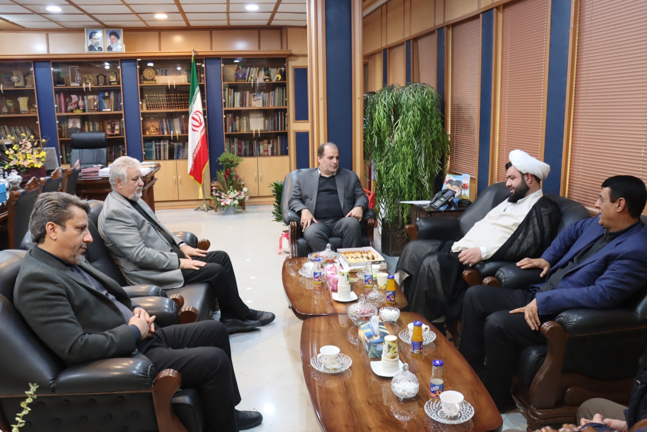 دیدار امام جمعه، شهردار و اعضای شورای اسلامی شهر نوبران با فرماندار ویژه شهرستان ساوه