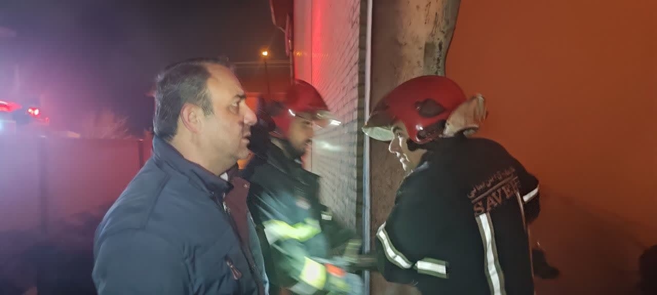 حضور فرماندار در حادثه آتش سوزی در شهرک صنعتی مامونیه