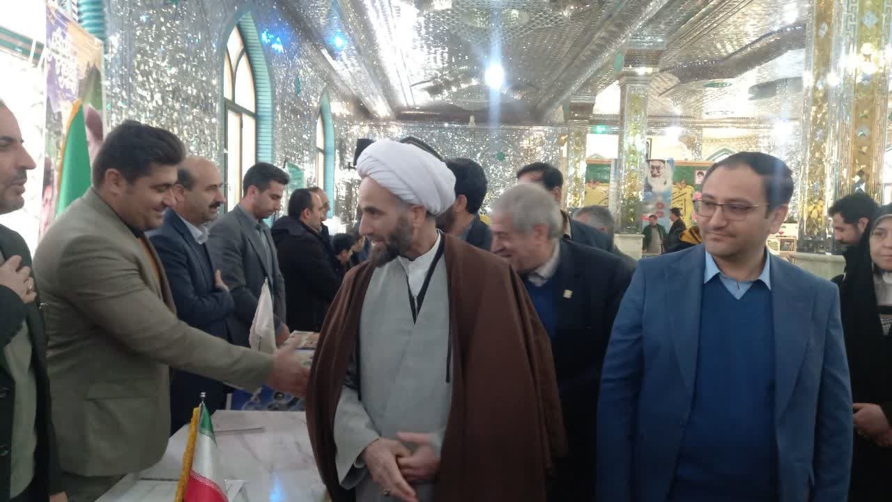 برپایی میز خدمت مدیران دستگاههای اجرایی