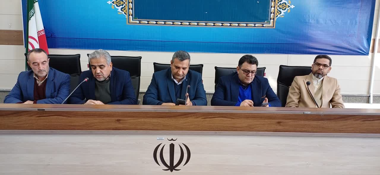 جلسه دهیاران بخش مرکزی و میلاجرد با نماینده محترم  مردم شریف اراک کمیجان در مجلس شورای اسلامی