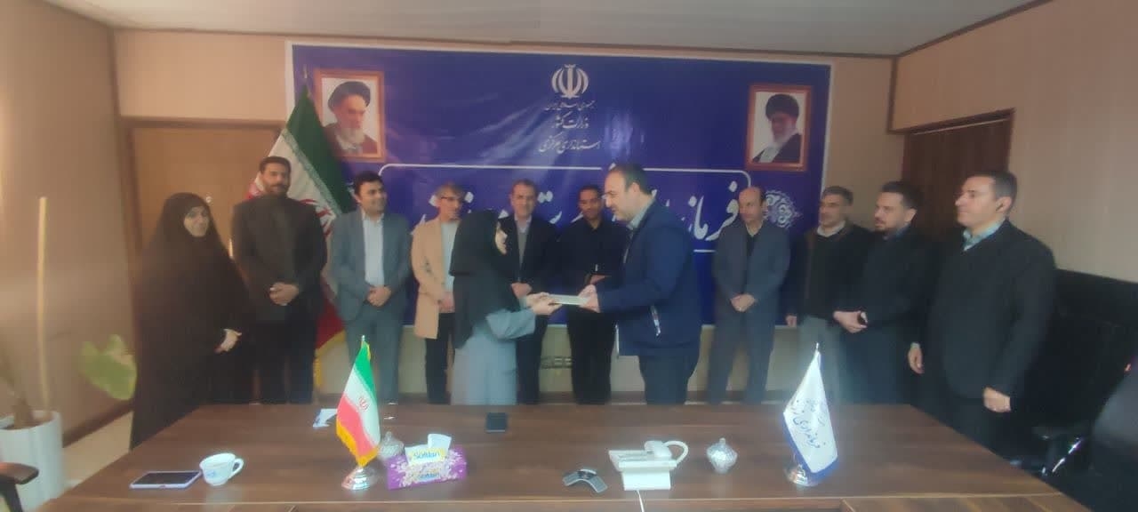 جلسه "معارفه سرکار خانم جعفری نژاد به عنوان شهردار پرندک"