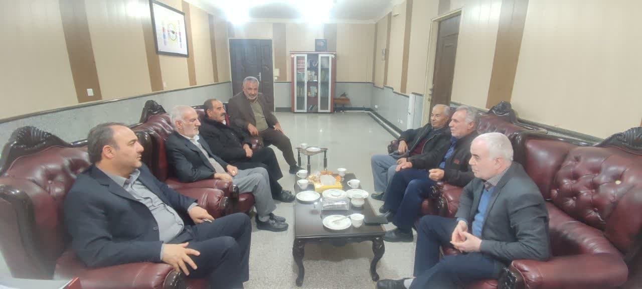 دیدار تعدادی از بازنشستگان جهاد کشاورزی با فرماندار