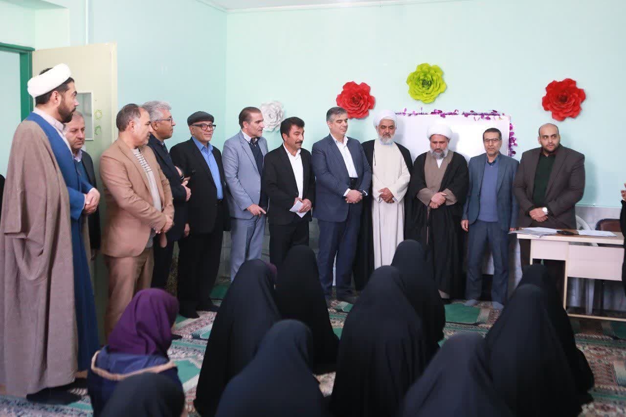 بازدید  از فرایند برگزاری مسابقه قرآنی در دارالقرآن کریم شهر زاویه