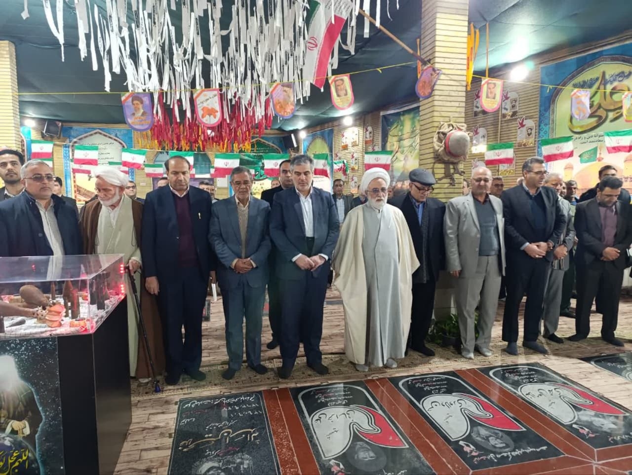 🔻دیدار اعضای شورای اداری شهرستان دلیجان با استاندار مرکزی 

🔹در جریان سفر استاندار مرکزی به شهرستان دلیجان و پس از ادای احترام و تجدید میثاق با آرمان‌های شهدا، اعضای شورای اداری این شهرستان در محل گلزار شهدا با دکتر مهدی زندیه‌وکیلی دیدار کردند.

🗓چهارشنبه ۱۷ بهمن