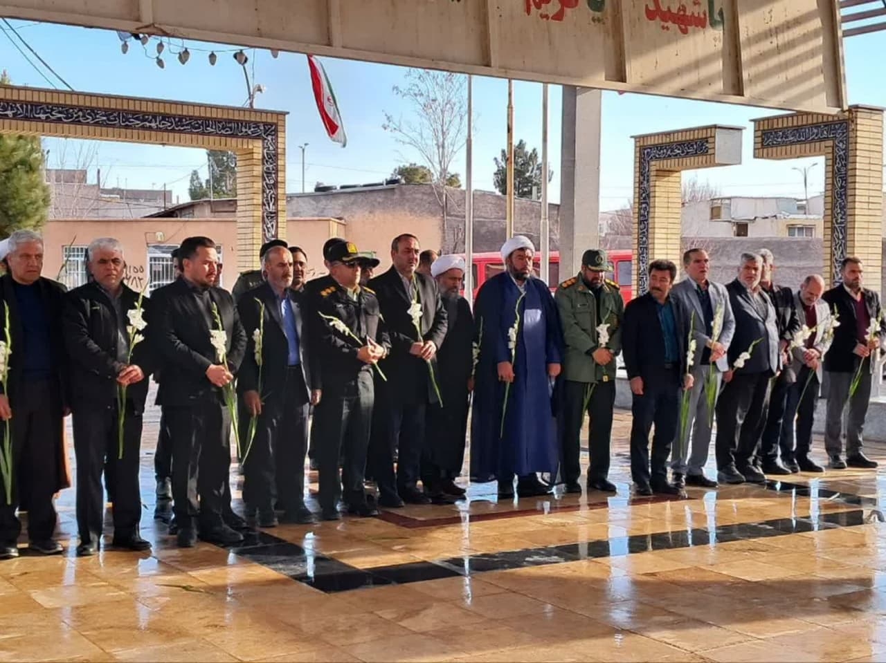 گلباران گلزار مطهر شهدای شهر زاویه